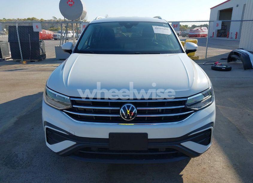 Photo 13 of 2024 Volkswagen Tiguan 2.0T SE (VIN 3VV3B7AX0RM048301)