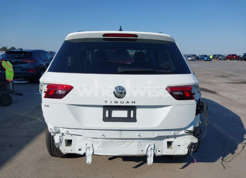 Photo 17 of 2024 Volkswagen Tiguan 2.0T SE (VIN 3VV3B7AX0RM048301)