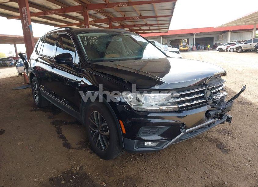 2018 Volkswagen Tiguan 2.0T SE/2.0T SEL (VIN 3VV3B7AX1JM036551) main photo