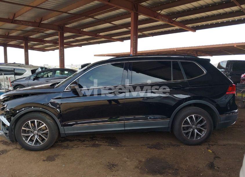 Photo 14 of 2018 Volkswagen Tiguan 2.0T SE/2.0T SEL (VIN 3VV3B7AX1JM036551)