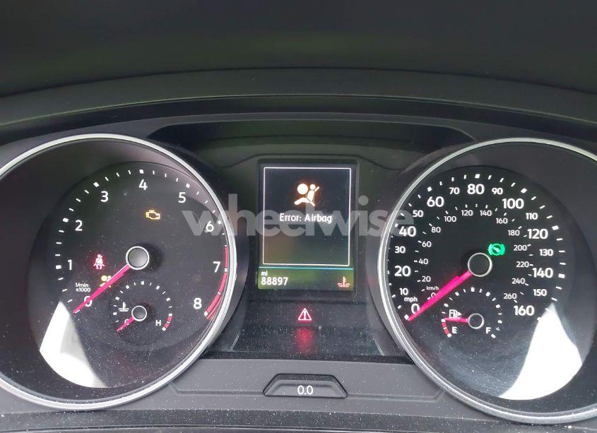 Photo 7 of 2018 Volkswagen Tiguan 2.0T SE/2.0T SEL (VIN 3VV3B7AX1JM044794)