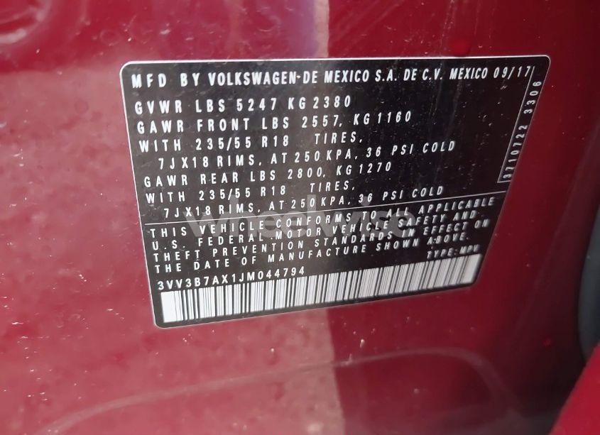 Photo 9 of 2018 Volkswagen Tiguan 2.0T SE/2.0T SEL (VIN 3VV3B7AX1JM044794)