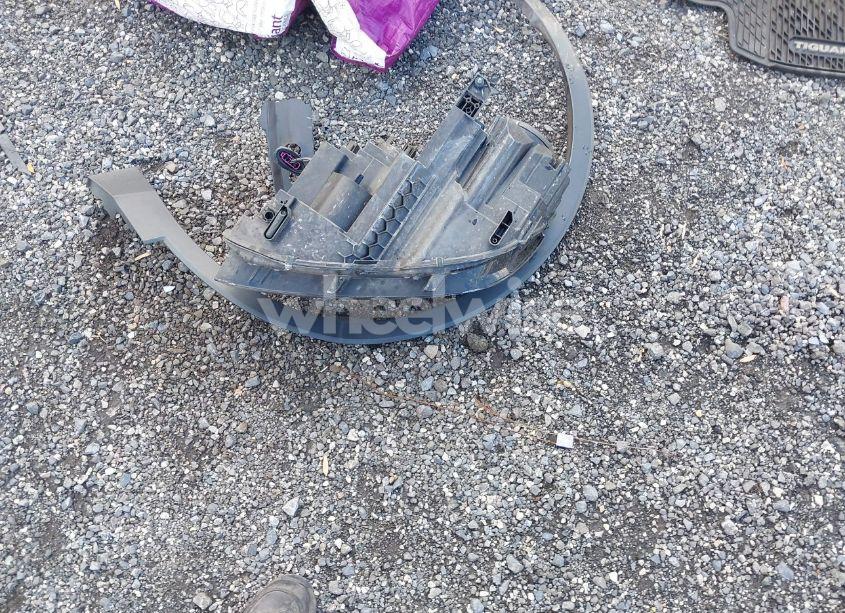 Photo 12 of 2018 Volkswagen Tiguan (VIN 3VV3B7AX1JM076161)