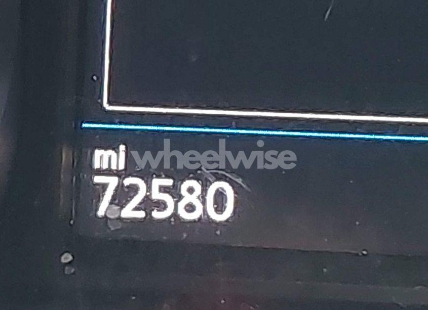 Photo 15 of 2018 Volkswagen Tiguan 2.0T SE/2.0T SEL (VIN 3VV3B7AX1JM140389)