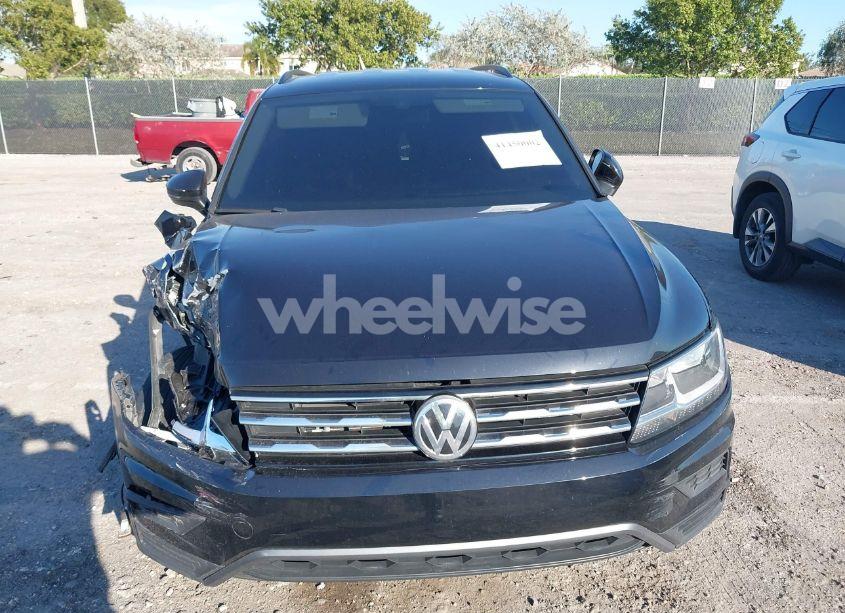 Photo 12 of 2020 Volkswagen Tiguan 2.0T SE/2.0T SE R-LINE BLACK/2.0T SEL (VIN 3VV3B7AX1LM019574)