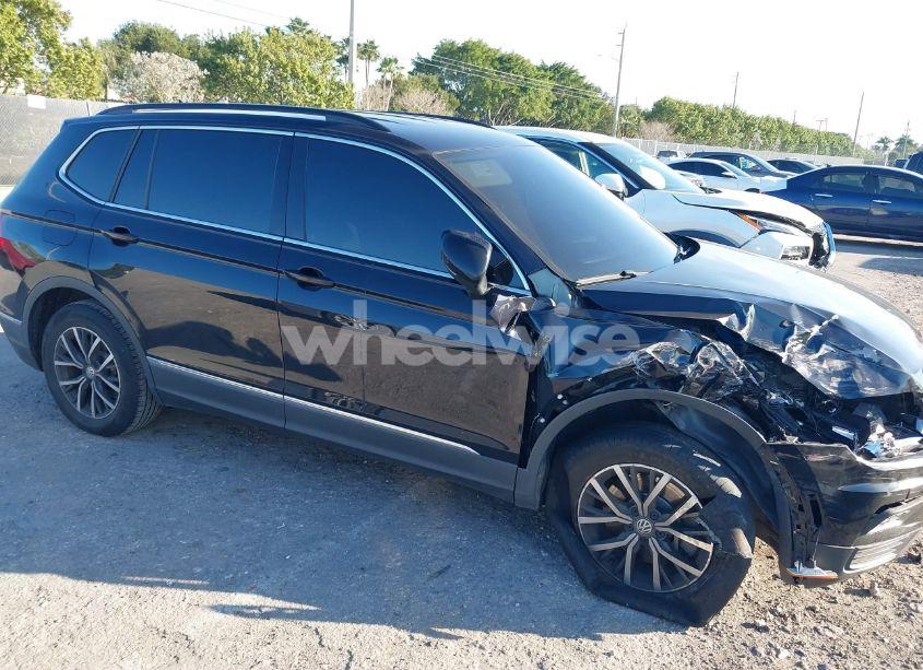 Photo 6 of 2020 Volkswagen Tiguan 2.0T SE/2.0T SE R-LINE BLACK/2.0T SEL (VIN 3VV3B7AX1LM019574)