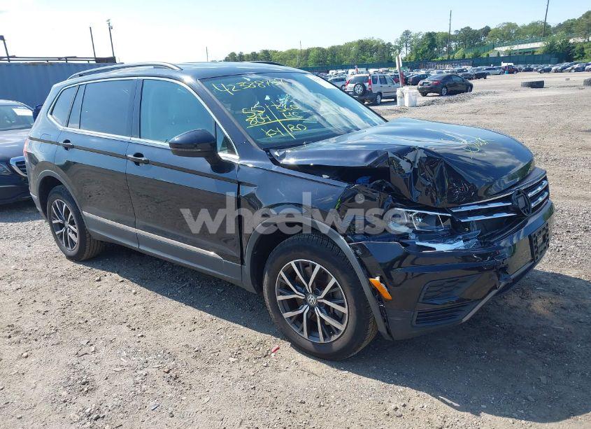 2020 Volkswagen Tiguan 2.0T SE/2.0T SE R-LINE BLACK/2.0T SEL (VIN 3VV3B7AX1LM033152) main photo