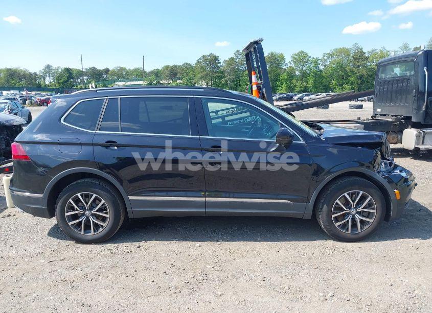 Photo 13 of 2020 Volkswagen Tiguan 2.0T SE/2.0T SE R-LINE BLACK/2.0T SEL (VIN 3VV3B7AX1LM033152)