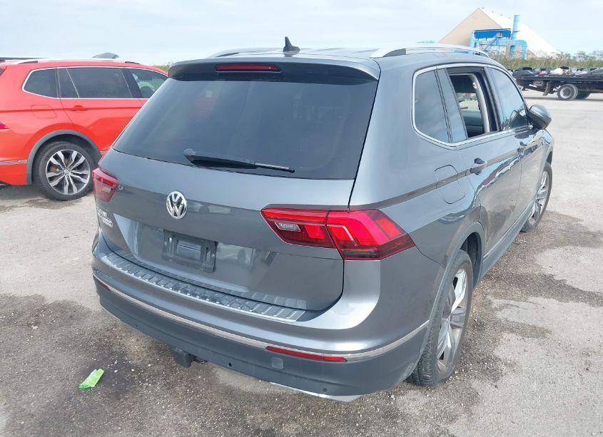 Photo 4 of 2020 Volkswagen Tiguan 2.0T SE/2.0T SE R-LINE BLACK/2.0T SEL (VIN 3VV3B7AX1LM074218)
