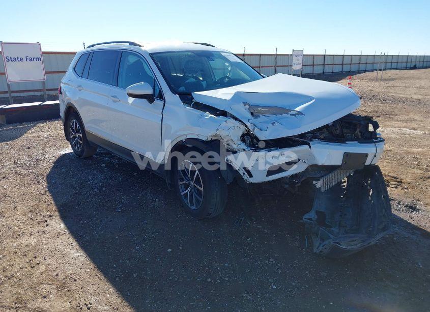 2020 Volkswagen Tiguan 2.0T SE/2.0T SE R-LINE BLACK/2.0T SEL (VIN 3VV3B7AX1LM128665) main photo