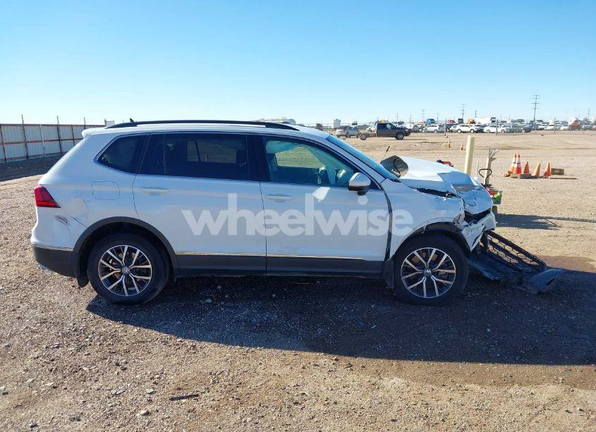 Photo 14 of 2020 Volkswagen Tiguan 2.0T SE/2.0T SE R-LINE BLACK/2.0T SEL (VIN 3VV3B7AX1LM128665)