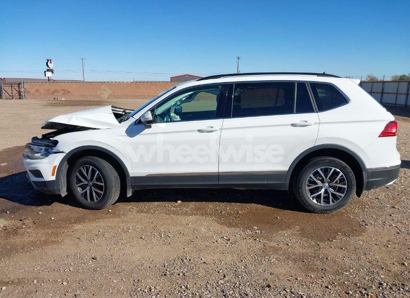 Photo 15 of 2020 Volkswagen Tiguan 2.0T SE/2.0T SE R-LINE BLACK/2.0T SEL (VIN 3VV3B7AX1LM128665)