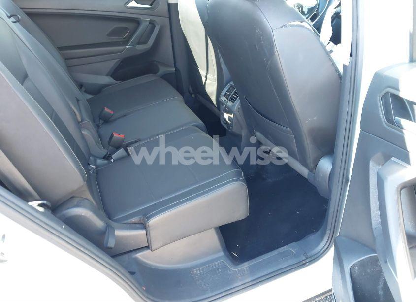 Photo 8 of 2020 Volkswagen Tiguan 2.0T SE/2.0T SE R-LINE BLACK/2.0T SEL (VIN 3VV3B7AX1LM128665)