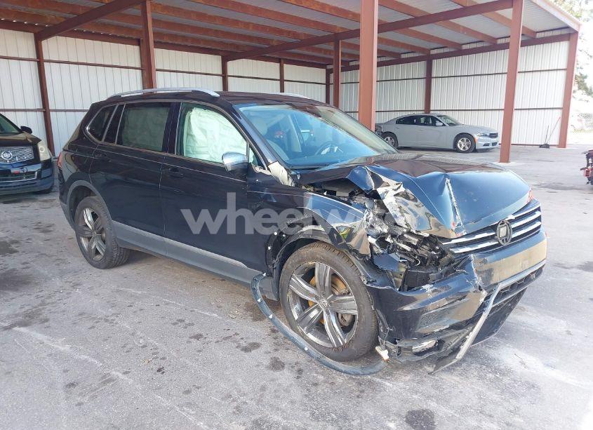 2020 Volkswagen Tiguan 2.0T SE/2.0T SE R-LINE BLACK/2.0T SEL (VIN 3VV3B7AX1LM139973) main photo