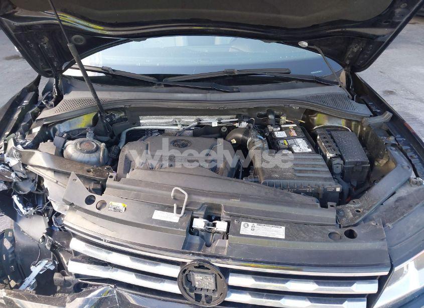 Photo 10 of 2020 Volkswagen Tiguan 2.0T SE/2.0T SE R-LINE BLACK/2.0T SEL (VIN 3VV3B7AX1LM139973)