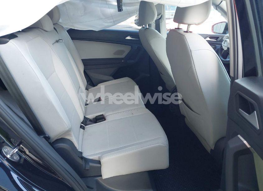 Photo 8 of 2020 Volkswagen Tiguan 2.0T SE/2.0T SE R-LINE BLACK/2.0T SEL (VIN 3VV3B7AX1LM139973)