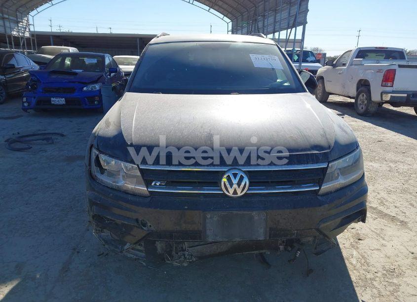 Photo 13 of 2020 Volkswagen Tiguan 2.0T SE/2.0T SE R-LINE BLACK/2.0T SEL (VIN 3VV3B7AX1LM156384)