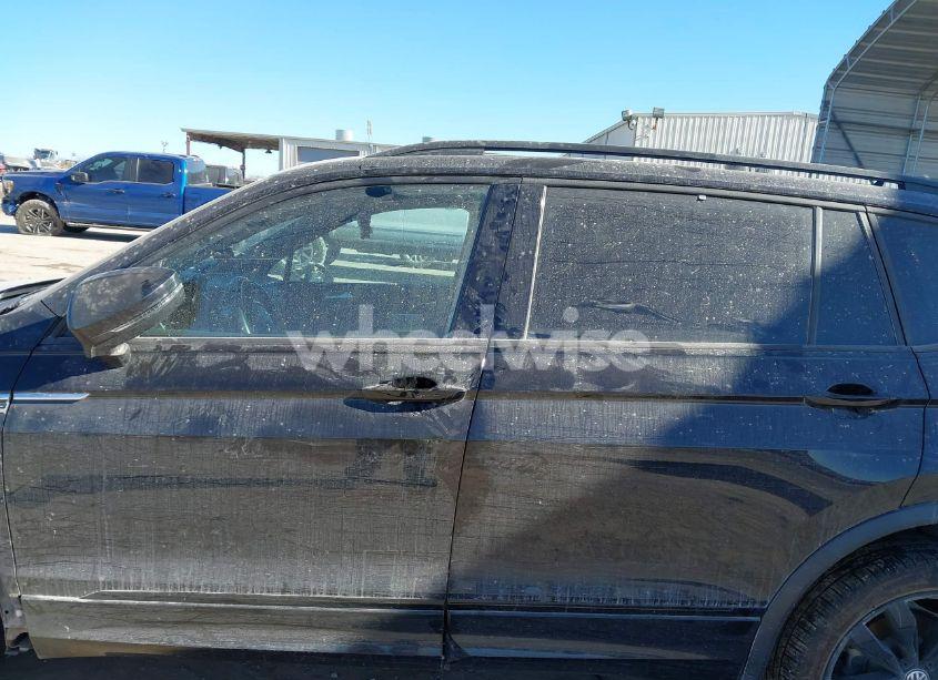 Photo 15 of 2020 Volkswagen Tiguan 2.0T SE/2.0T SE R-LINE BLACK/2.0T SEL (VIN 3VV3B7AX1LM156384)