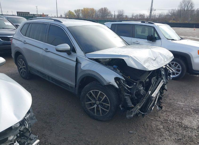 2021 Volkswagen Tiguan 2.0T SE/2.0T SE R-LINE BLACK/2.0T SEL (VIN 3VV3B7AX1MM039647) main photo