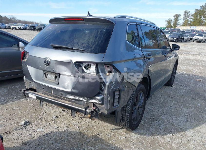 Photo 4 of 2022 Volkswagen Tiguan 2.0T SE (VIN 3VV3B7AX1NM126028)