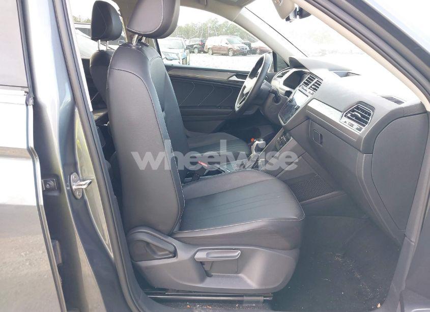 Photo 5 of 2022 Volkswagen Tiguan 2.0T SE (VIN 3VV3B7AX1NM126028)