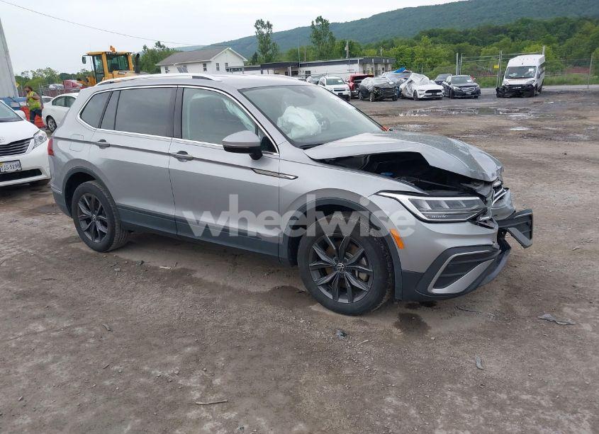 2023 Volkswagen Tiguan 2.0T SE (VIN 3VV3B7AX1PM137324) main photo