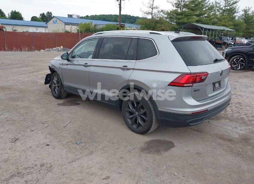 Photo 3 of 2023 Volkswagen Tiguan 2.0T SE (VIN 3VV3B7AX1PM137324)