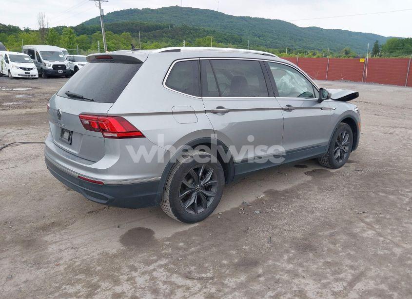 Photo 4 of 2023 Volkswagen Tiguan 2.0T SE (VIN 3VV3B7AX1PM137324)