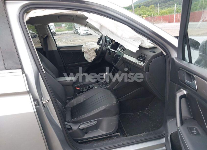 Photo 5 of 2023 Volkswagen Tiguan 2.0T SE (VIN 3VV3B7AX1PM137324)