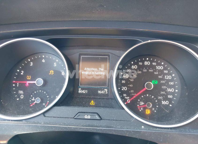 Photo 7 of 2018 Volkswagen Tiguan 2.0T SE/2.0T SEL (VIN 3VV3B7AX2JM006894)