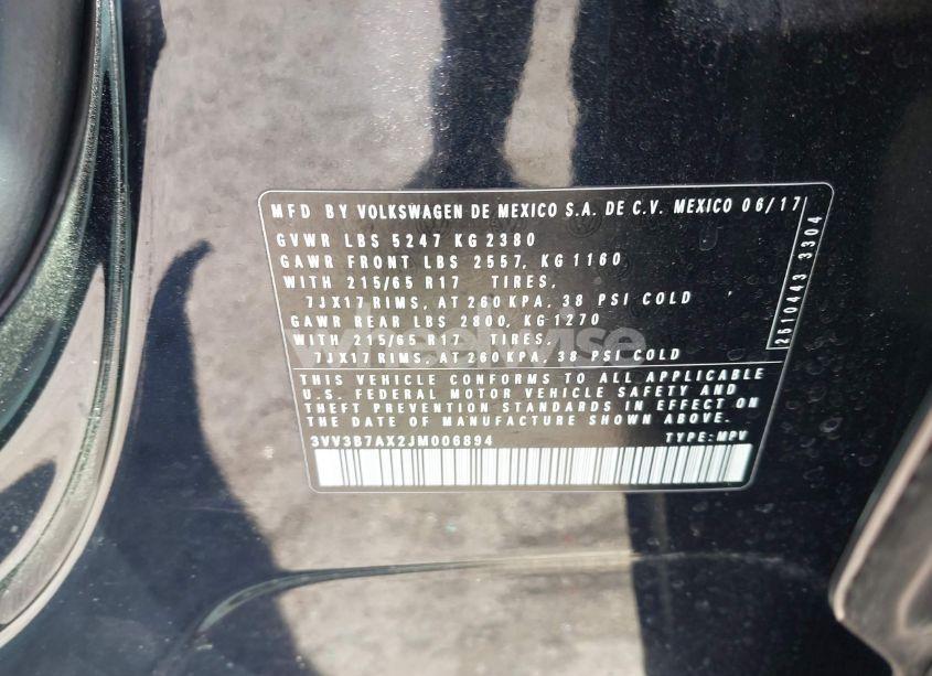 Photo 9 of 2018 Volkswagen Tiguan 2.0T SE/2.0T SEL (VIN 3VV3B7AX2JM006894)