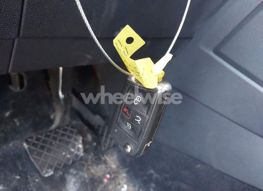 Photo 11 of 2018 Volkswagen Tiguan 2.0T SE/2.0T SEL (VIN 3VV3B7AX2JM017524)