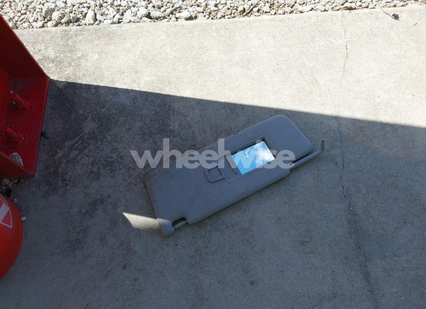 Photo 12 of 2018 Volkswagen Tiguan 2.0T SE/2.0T SEL (VIN 3VV3B7AX2JM017524)