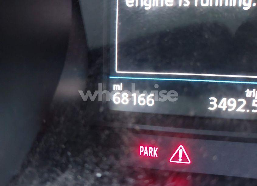 Photo 16 of 2018 Volkswagen Tiguan 2.0T SE/2.0T SEL (VIN 3VV3B7AX2JM017524)