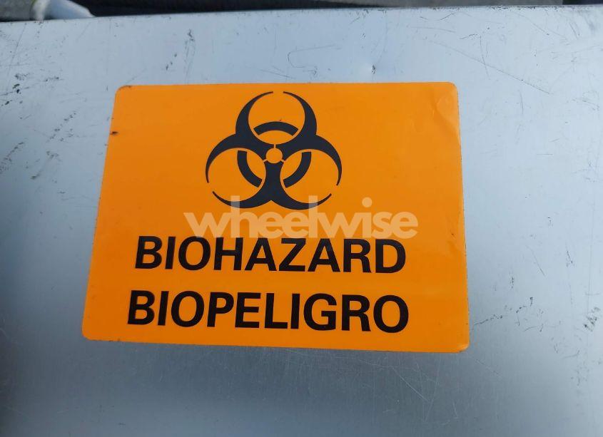 Photo 5 of 2018 Volkswagen Tiguan 2.0T SE/2.0T SEL (VIN 3VV3B7AX2JM049650)