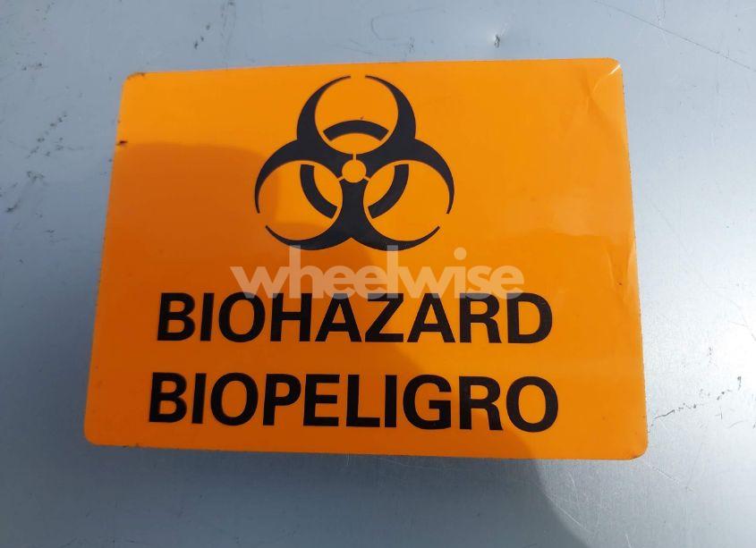 Photo 7 of 2018 Volkswagen Tiguan 2.0T SE/2.0T SEL (VIN 3VV3B7AX2JM049650)