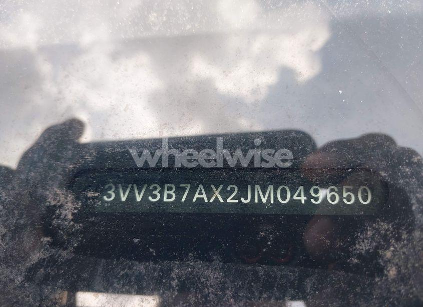 Photo 9 of 2018 Volkswagen Tiguan 2.0T SE/2.0T SEL (VIN 3VV3B7AX2JM049650)