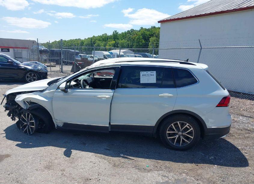 Photo 13 of 2018 Volkswagen Tiguan 2.0T SE/2.0T SEL (VIN 3VV3B7AX2JM207825)
