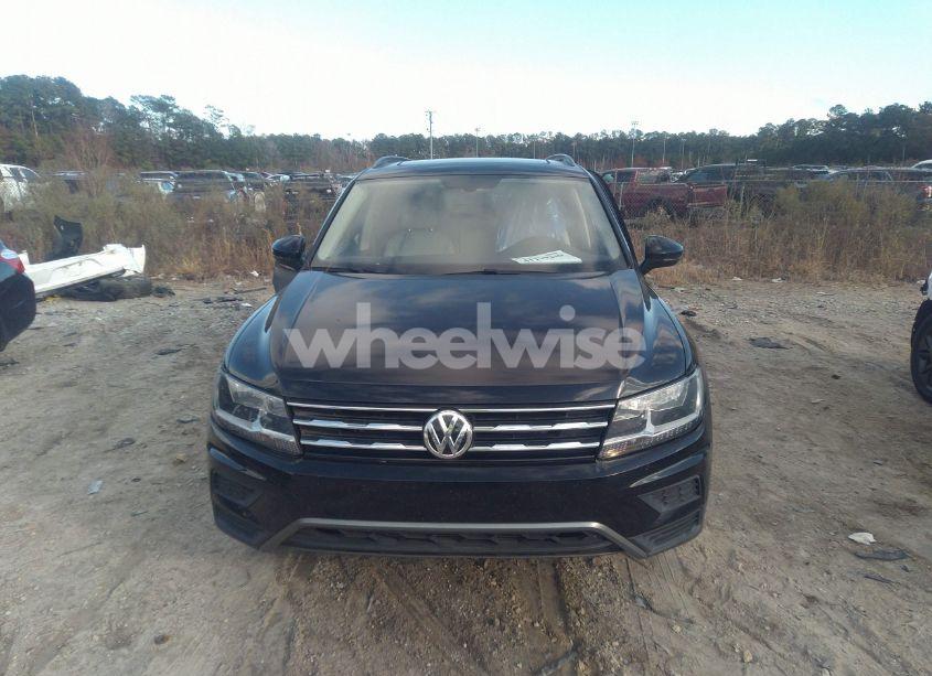 Photo 12 of 2019 Volkswagen Tiguan 2.0T SE/2.0T SEL/2.0T SEL R-LINE/2.0T SEL R-LINE BLACK (VIN 3VV3B7AX2KM053358)