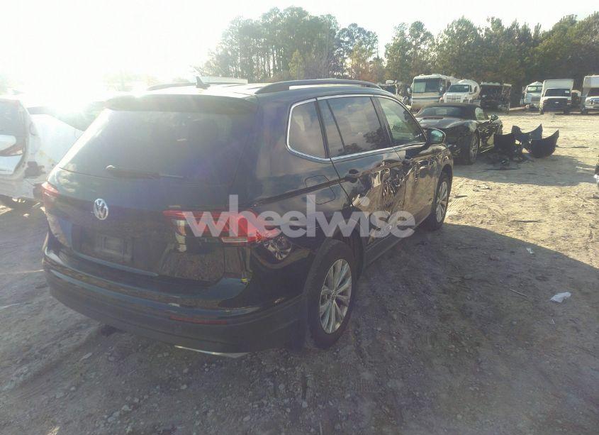Photo 4 of 2019 Volkswagen Tiguan 2.0T SE/2.0T SEL/2.0T SEL R-LINE/2.0T SEL R-LINE BLACK (VIN 3VV3B7AX2KM053358)