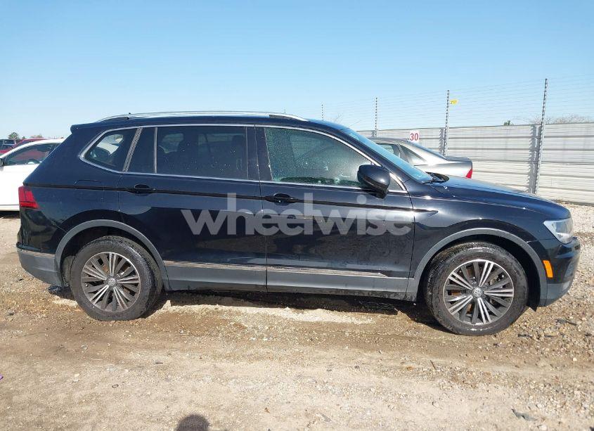 Photo 13 of 2019 Volkswagen Tiguan 2.0T SE/2.0T SEL/2.0T SEL R-LINE/2.0T SEL R-LINE BLACK (VIN 3VV3B7AX2KM090202)