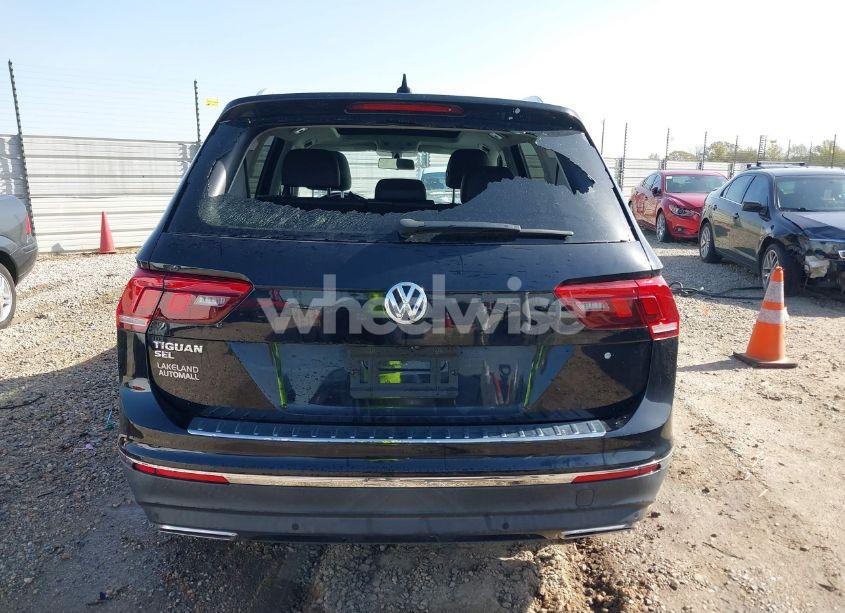 Photo 16 of 2019 Volkswagen Tiguan 2.0T SE/2.0T SEL/2.0T SEL R-LINE/2.0T SEL R-LINE BLACK (VIN 3VV3B7AX2KM090202)