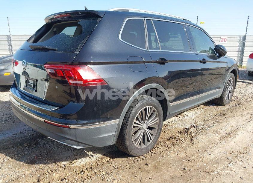 Photo 4 of 2019 Volkswagen Tiguan 2.0T SE/2.0T SEL/2.0T SEL R-LINE/2.0T SEL R-LINE BLACK (VIN 3VV3B7AX2KM090202)