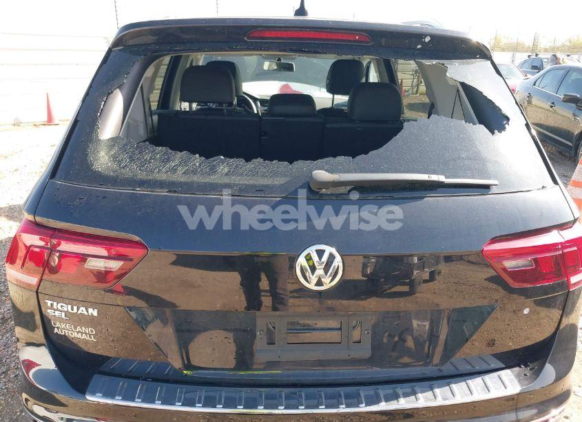 Photo 6 of 2019 Volkswagen Tiguan 2.0T SE/2.0T SEL/2.0T SEL R-LINE/2.0T SEL R-LINE BLACK (VIN 3VV3B7AX2KM090202)