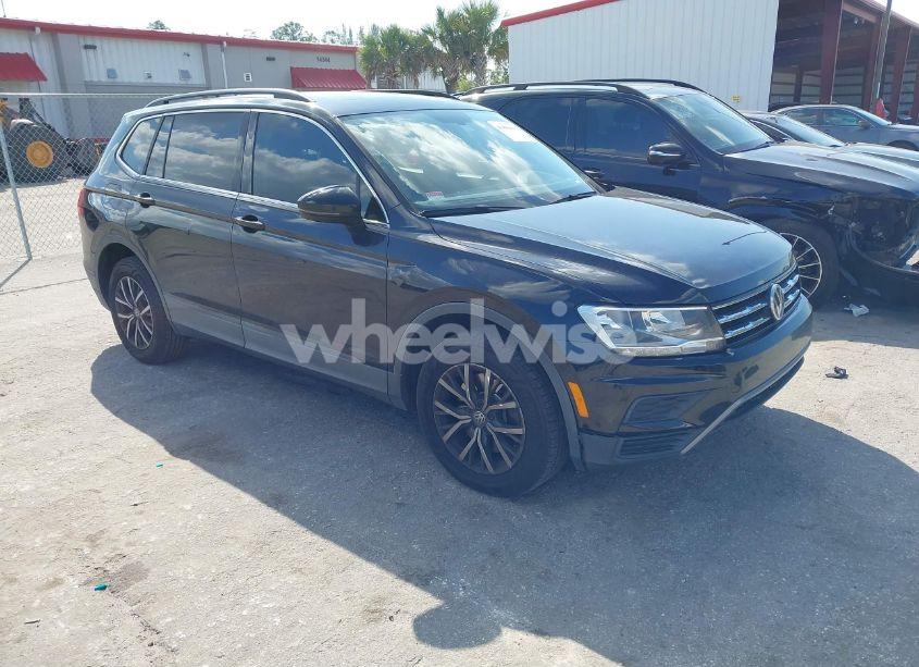 2019 Volkswagen Tiguan 2.0T SE/2.0T SEL/2.0T SEL R-LINE/2.0T SEL R-LINE BLACK (VIN 3VV3B7AX2KM136935) main photo