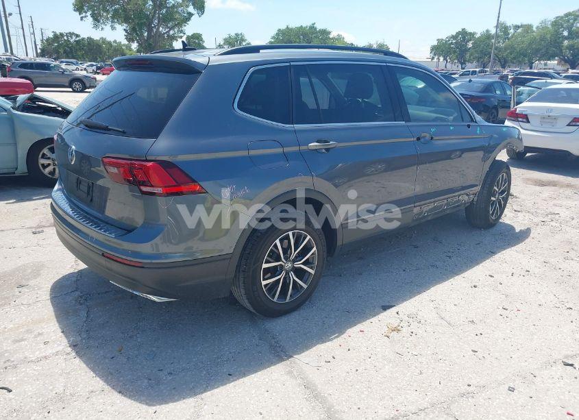 Photo 4 of 2019 Volkswagen Tiguan 2.0T SE/2.0T SEL/2.0T SEL R-LINE/2.0T SEL R-LINE BLACK (VIN 3VV3B7AX2KM147949)