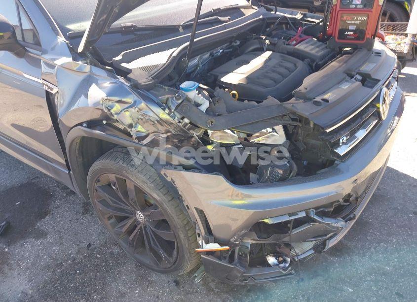 Photo 6 of 2021 Volkswagen Tiguan 2.0T SE/2.0T SE R-LINE BLACK/2.0T SEL (VIN 3VV3B7AX2MM130023)