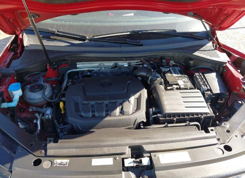 Photo 10 of 2021 Volkswagen Tiguan 2.0T SE/2.0T SE R-LINE BLACK/2.0T SEL (VIN 3VV3B7AX2MM138624)