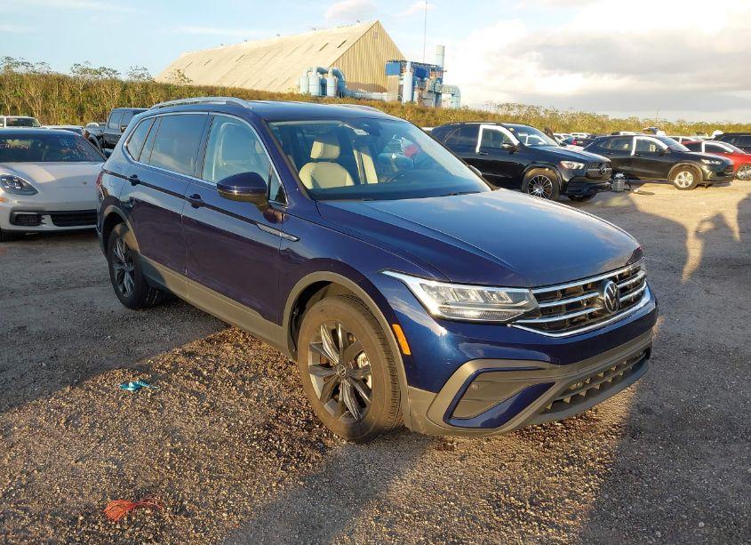 2022 Volkswagen Tiguan 2.0T SE (VIN 3VV3B7AX2NM166666) main photo