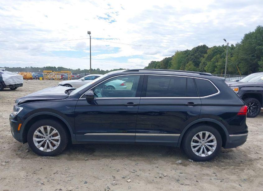 Photo 14 of 2018 Volkswagen Tiguan 2.0T SE/2.0T SEL (VIN 3VV3B7AX3JM003194)